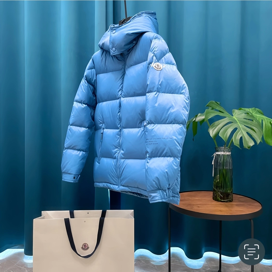 Casual Moncler Down Jackets 146626