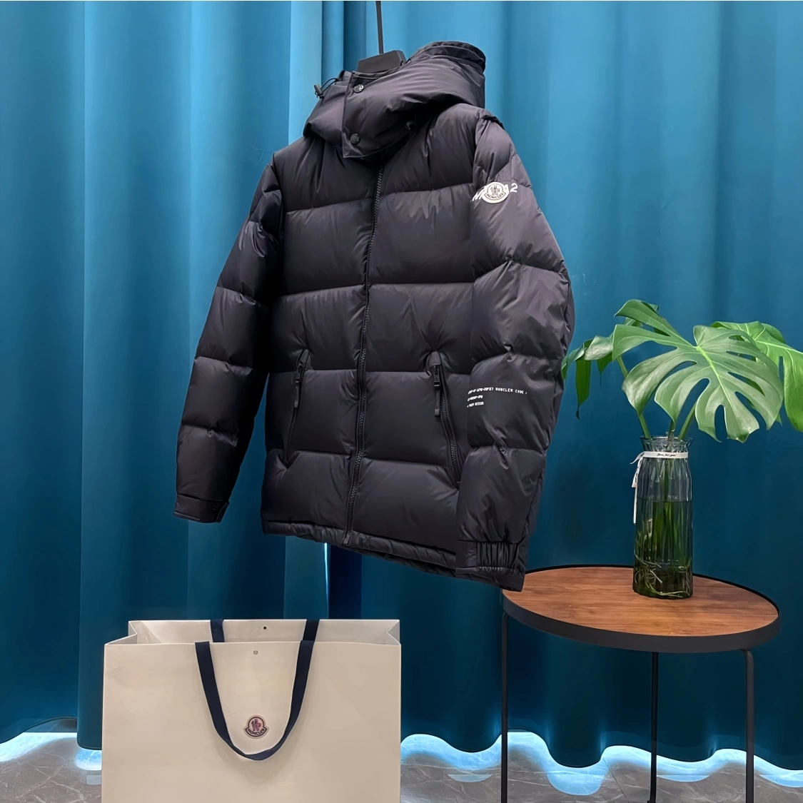 Casual Moncler Down Jackets 146626