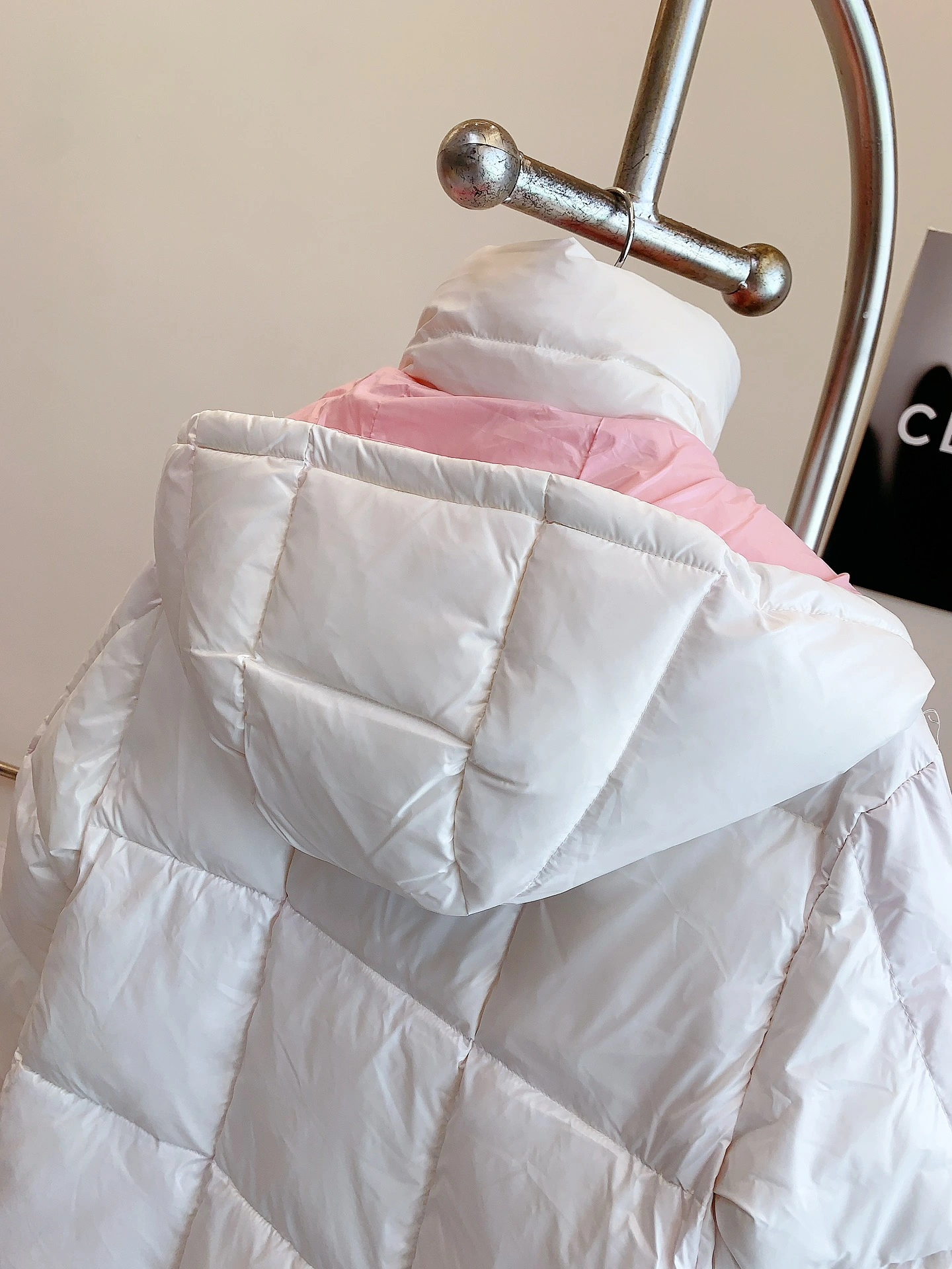 Moncler Down Jackets Modern 146635