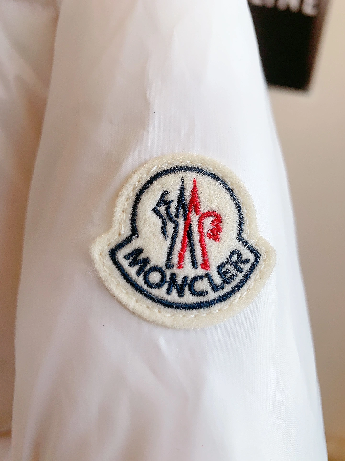 Moncler Down Jackets Modern 146635