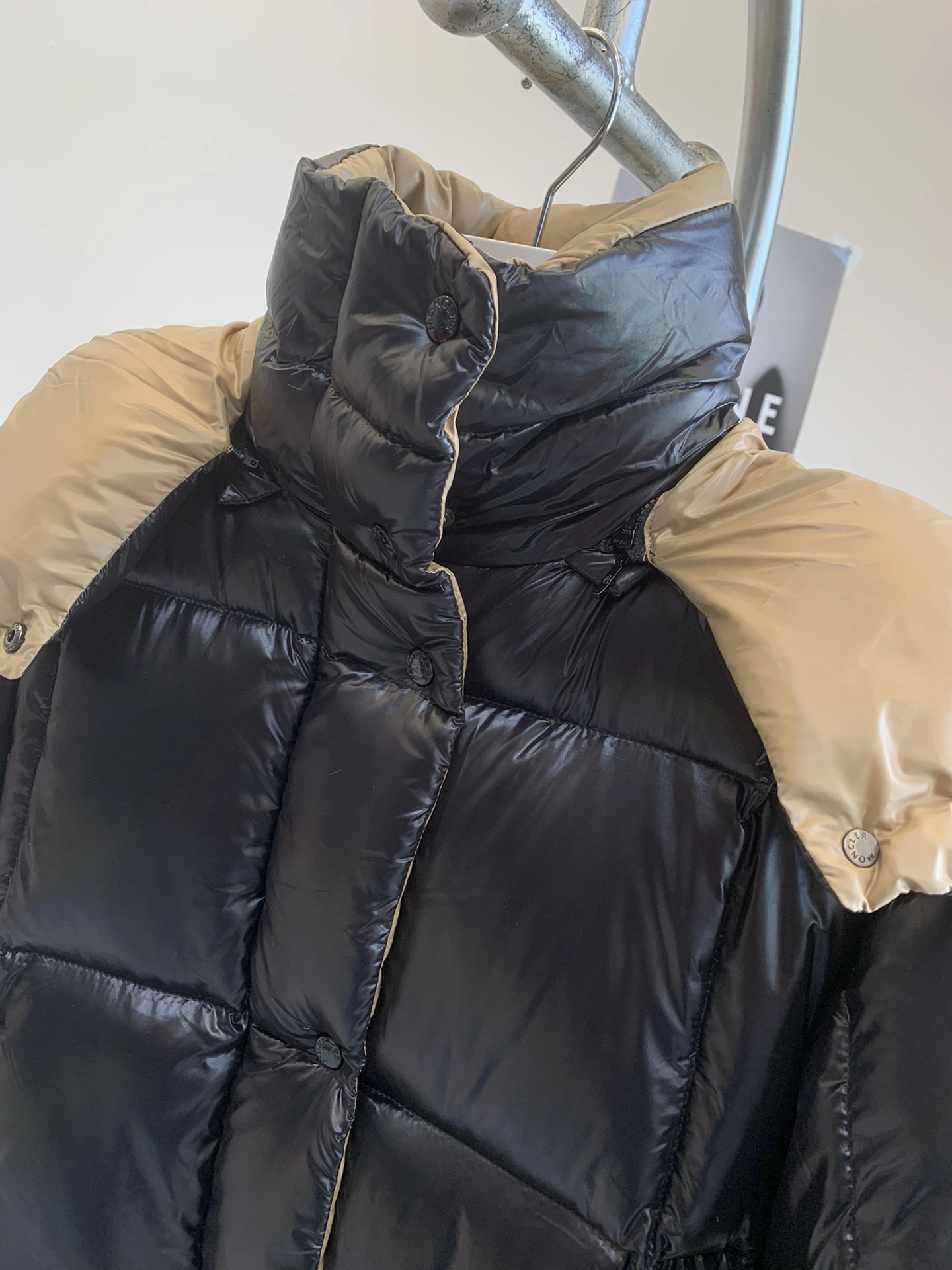 Moncler Down Jackets Bold 146634