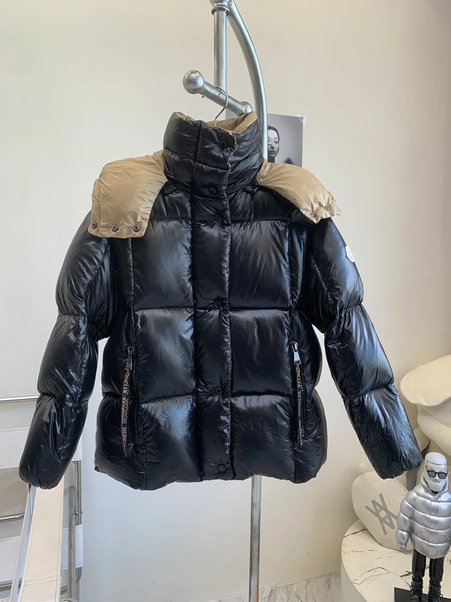 Moncler Down Jackets Bold 146634