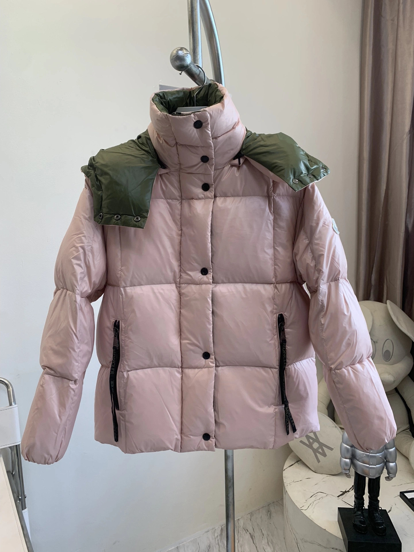 Moncler Down Jackets Popular 146638