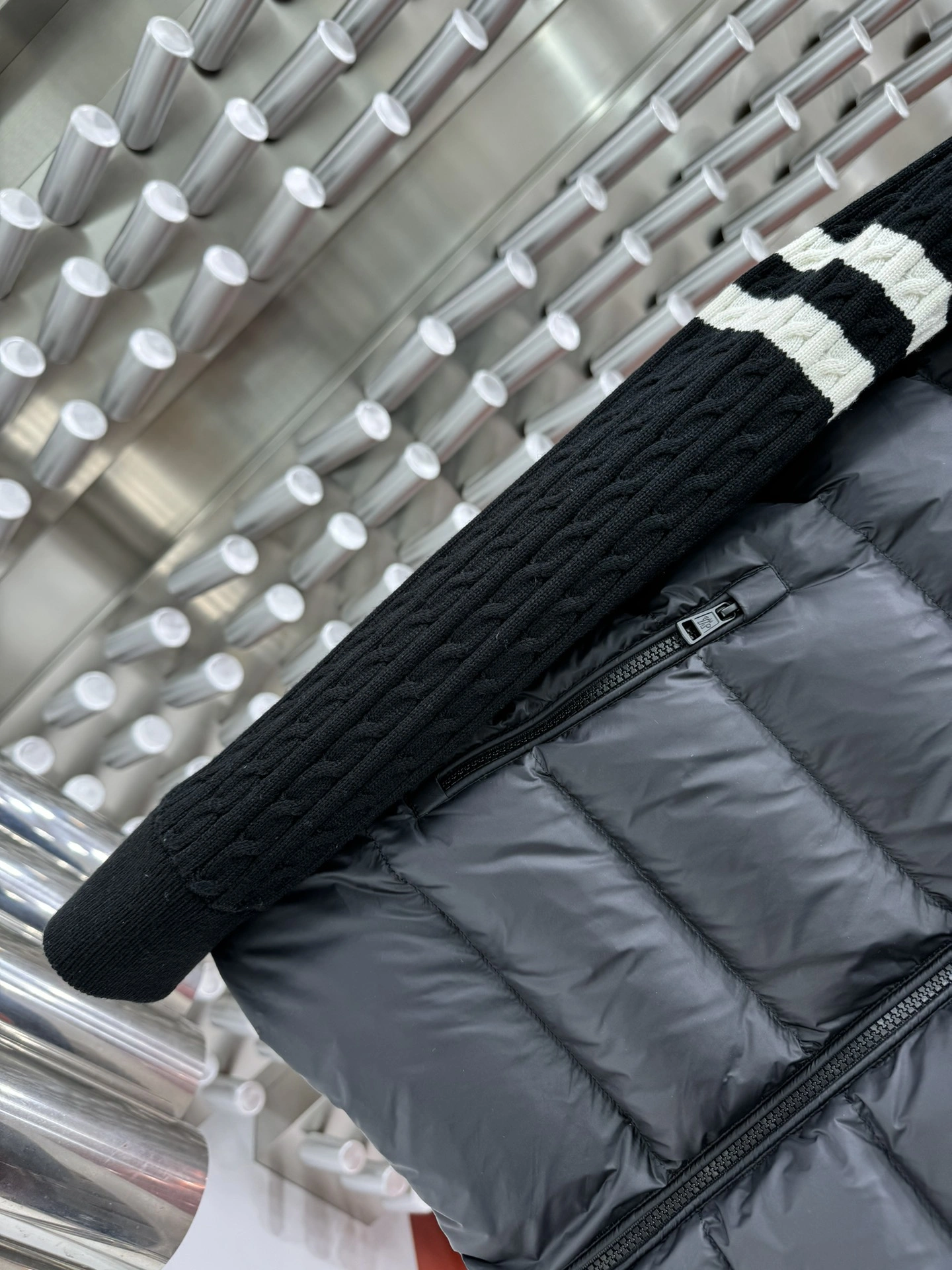 Moncler Down Jackets FlexibleFit 146632