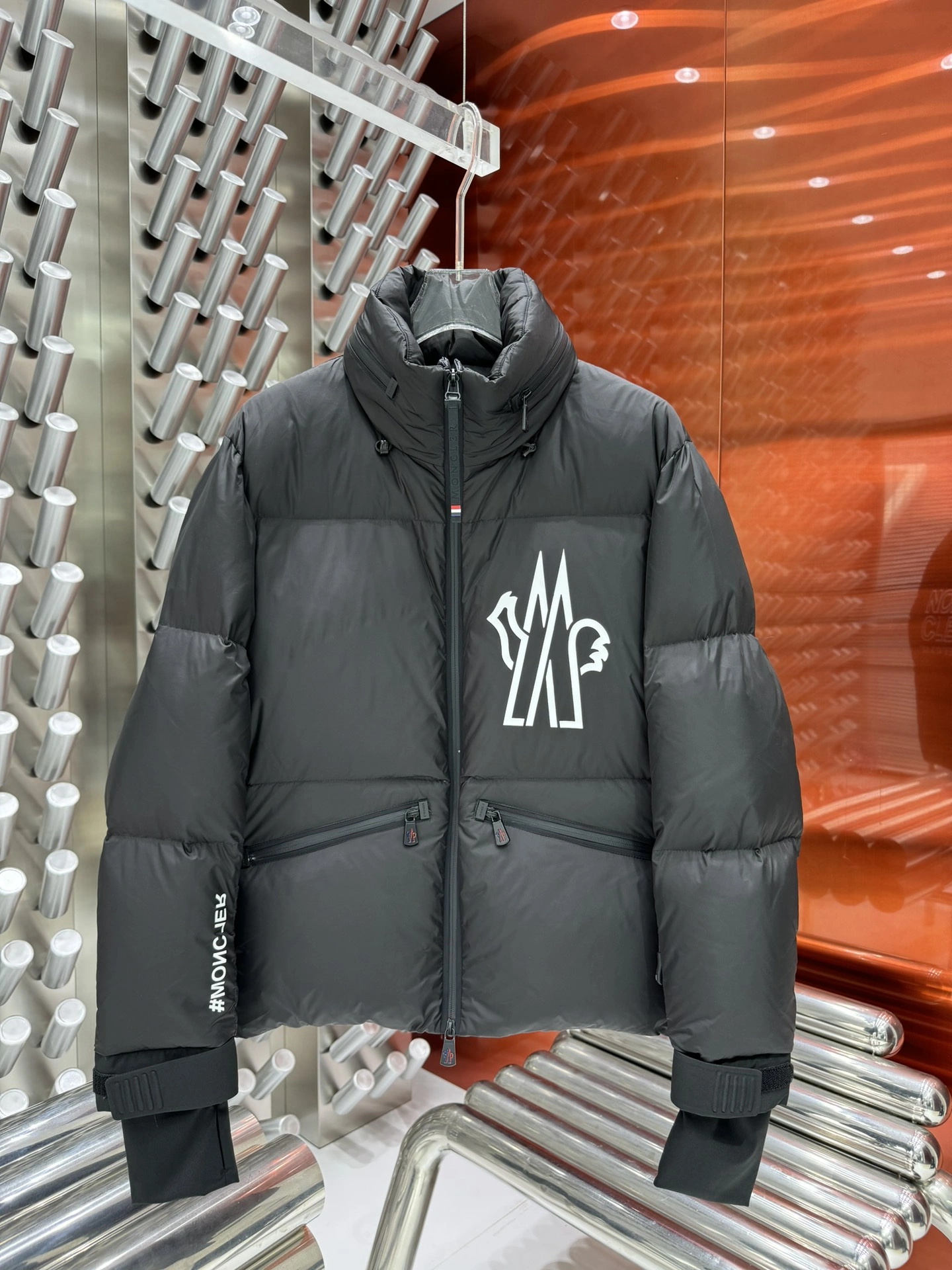 Unique Moncler Down Jackets 146618