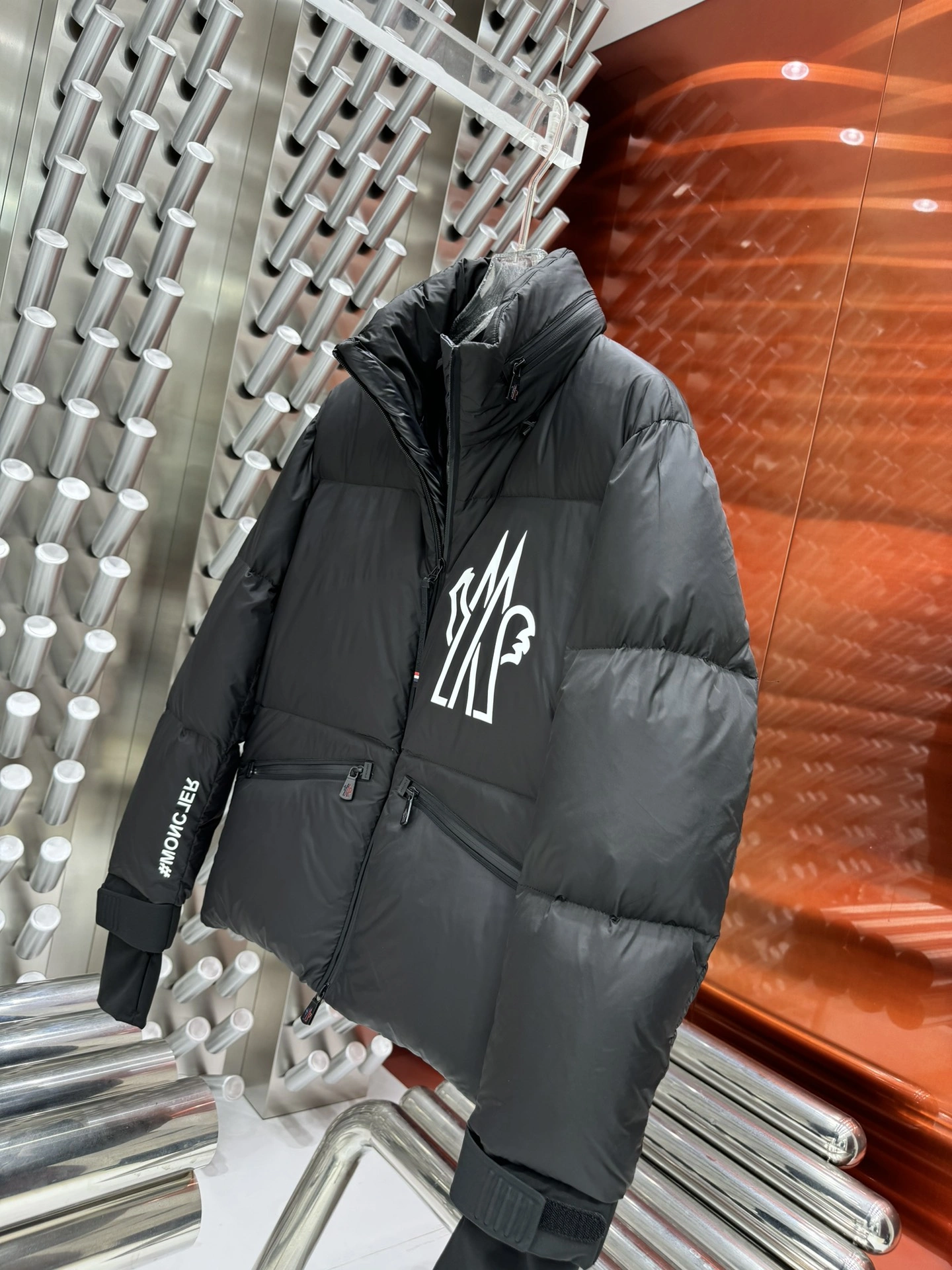 Unique Moncler Down Jackets 146618