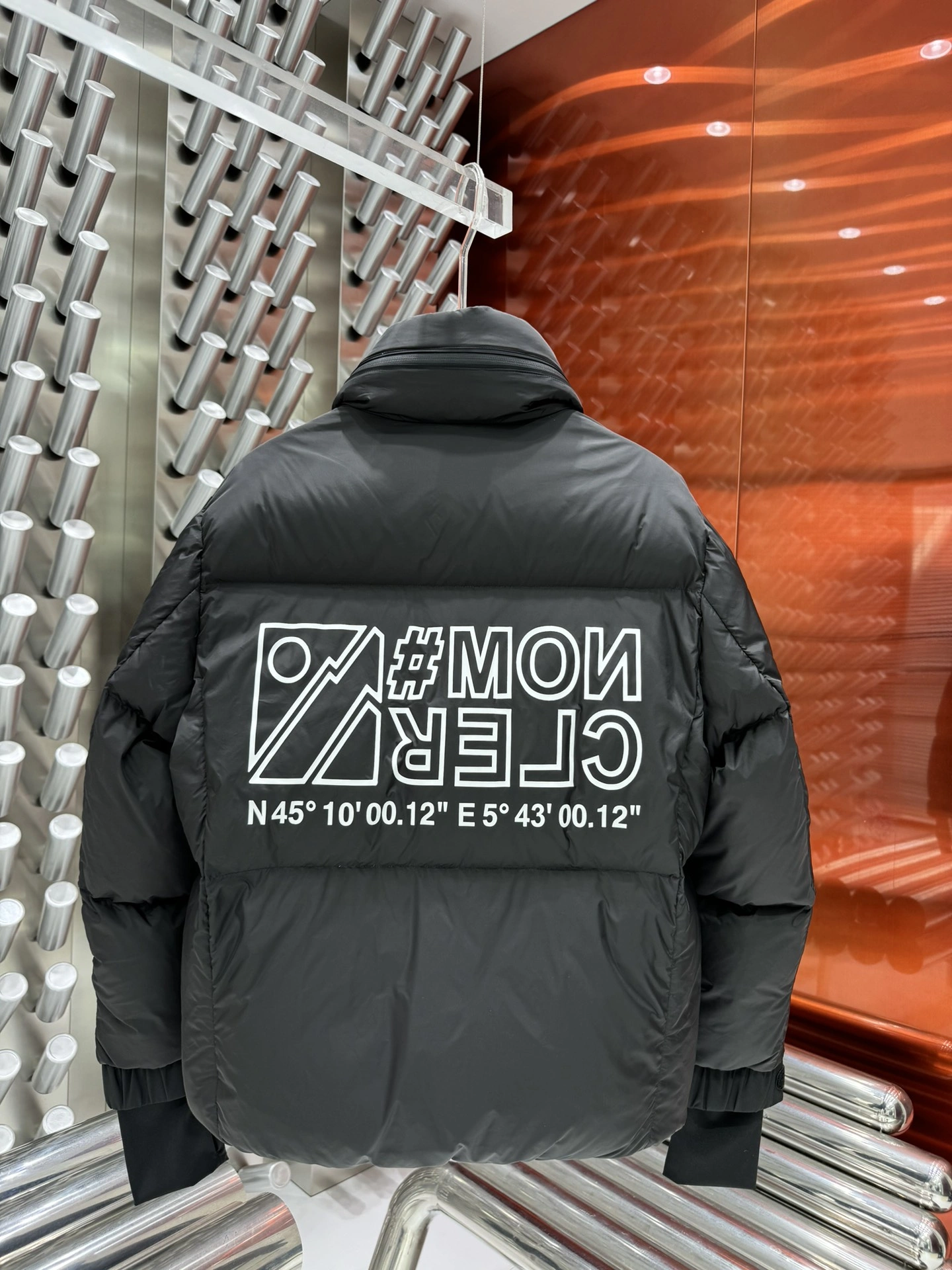 Unique Moncler Down Jackets 146618