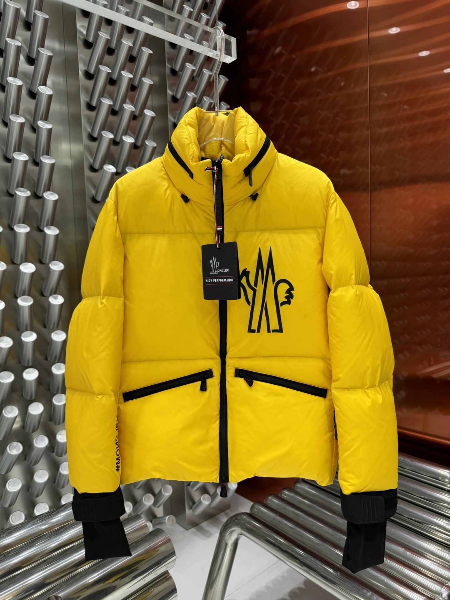 Timeless Moncler Down Jackets 146614