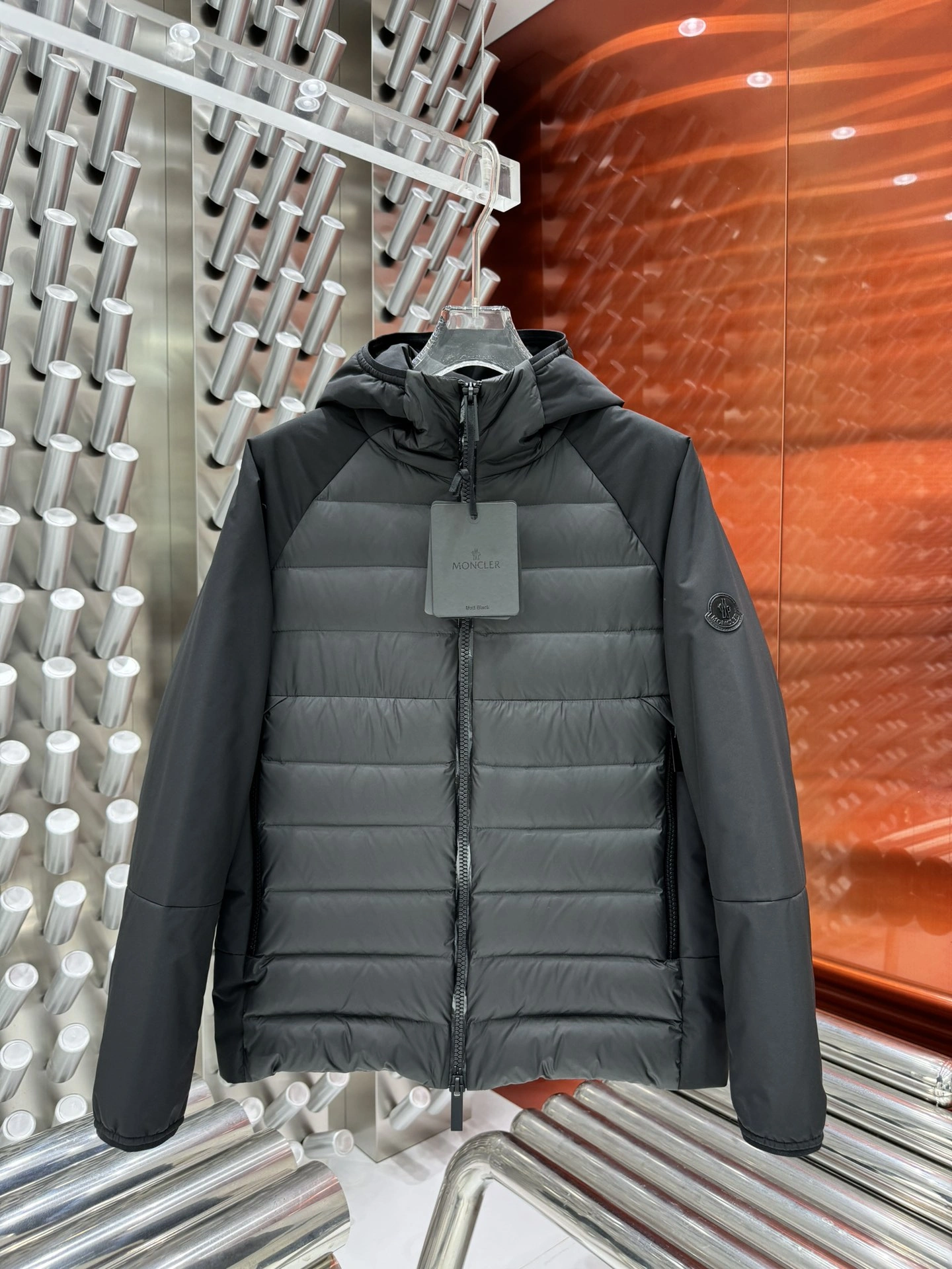 Moncler Down Jackets NewStyle 146607
