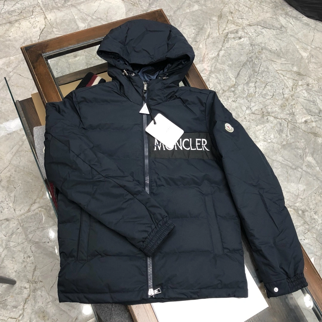 Casual Moncler Down Jackets 146605