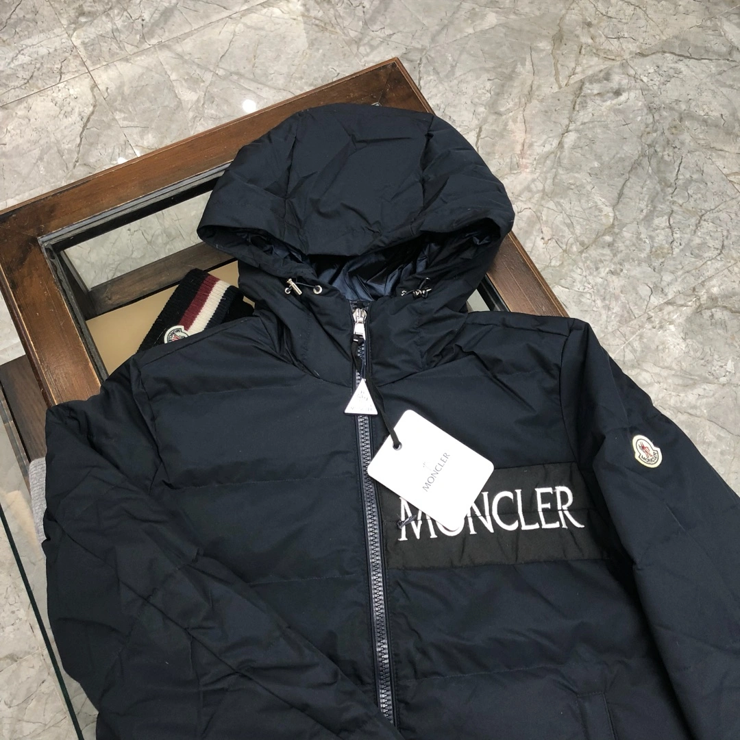 Casual Moncler Down Jackets 146605