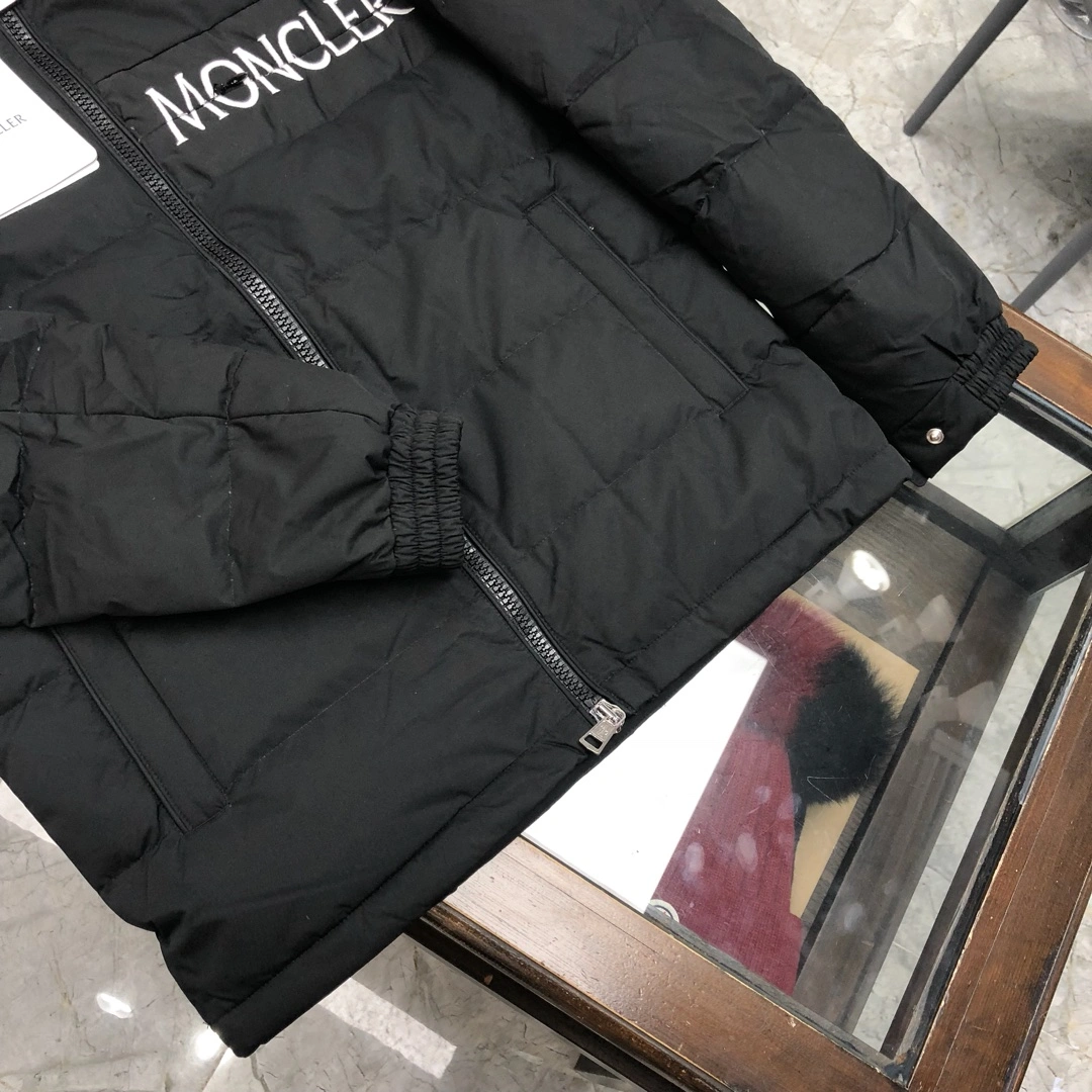 Popular Moncler Down Jackets 146604
