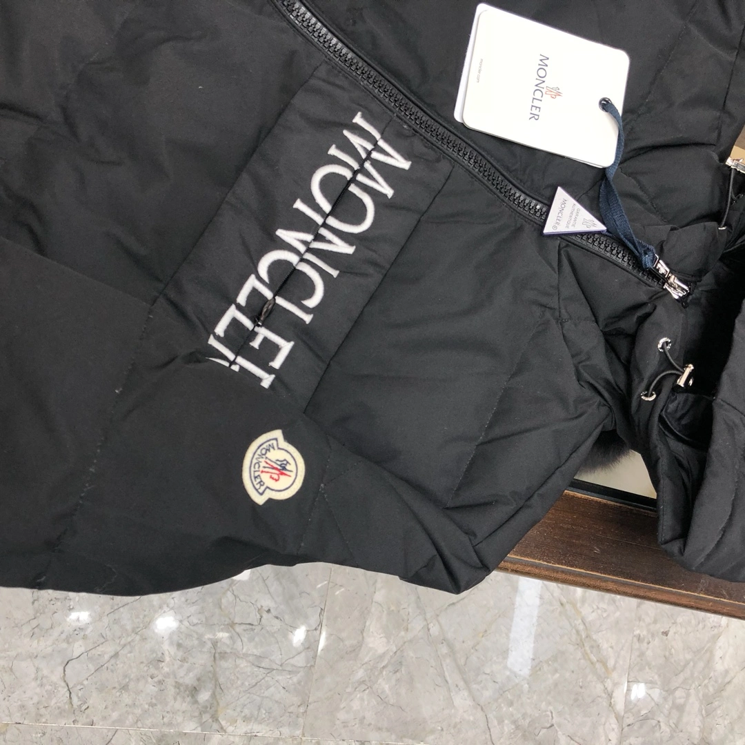 Popular Moncler Down Jackets 146604