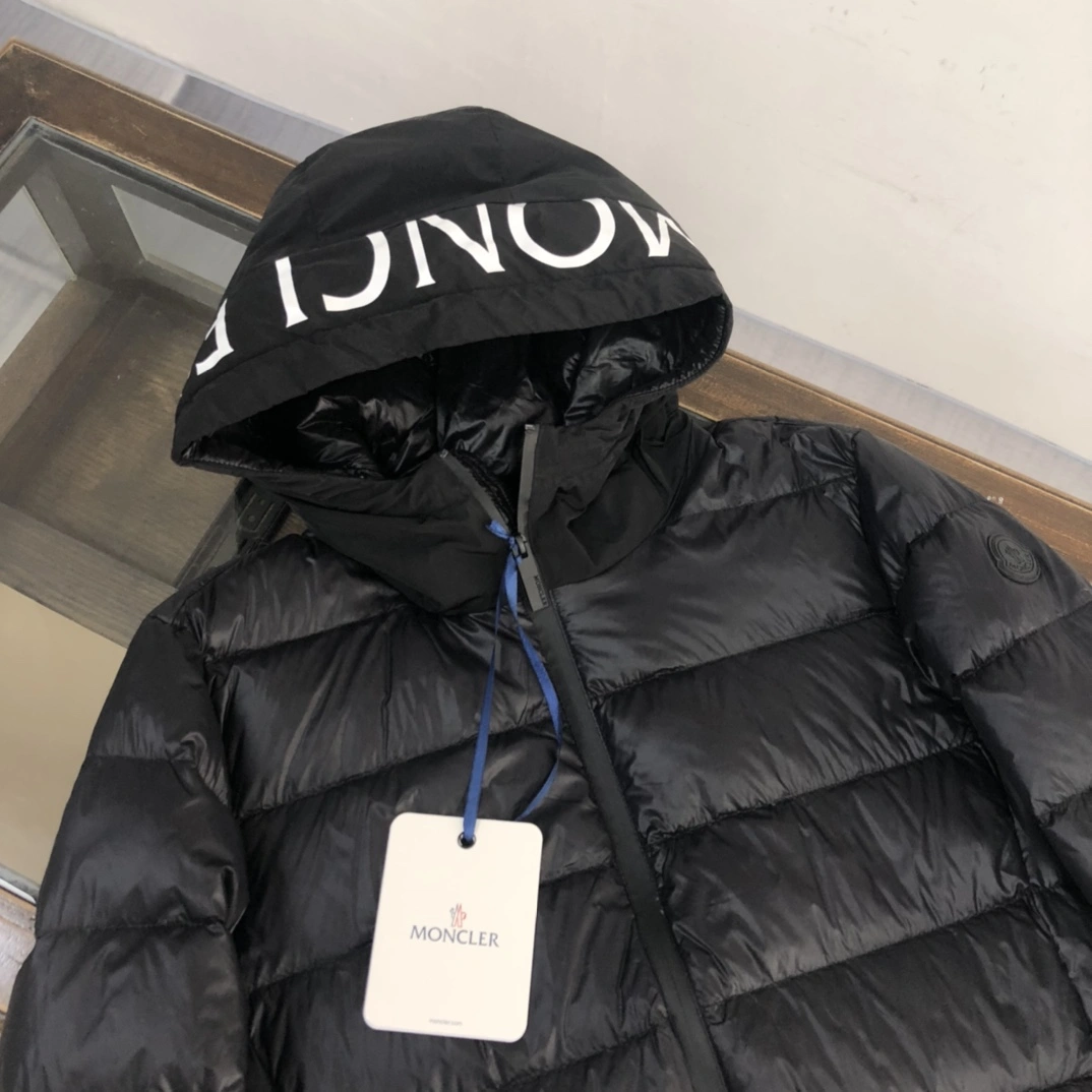 Moncler Down Jackets RelaxedFit 146603