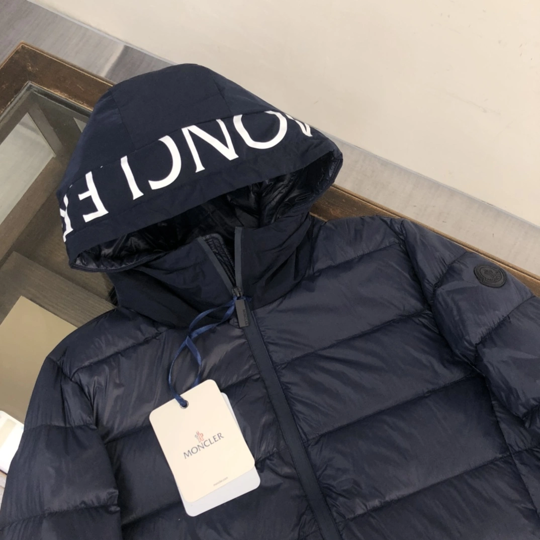 Moncler Down Jackets Stylish 146601