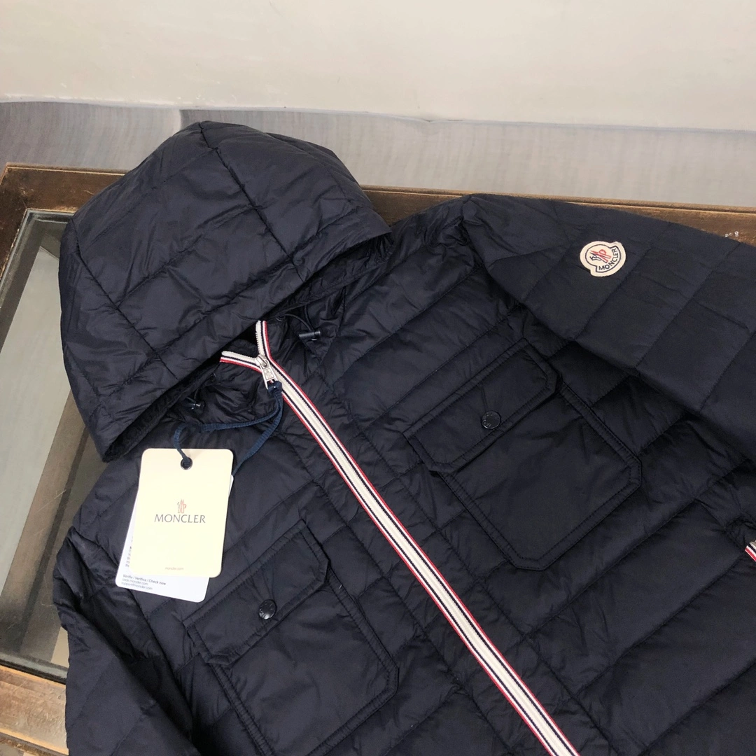 Moncler Down Jackets Bold 146599