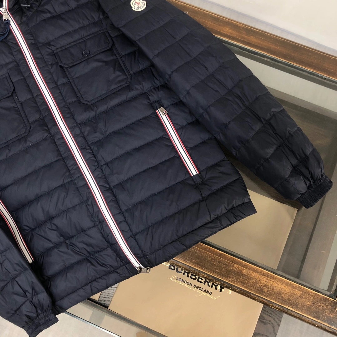 Moncler Down Jackets Bold 146599