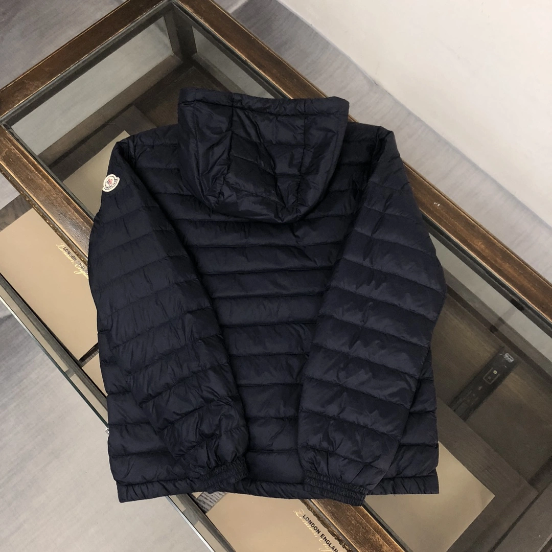 Moncler Down Jackets Bold 146599