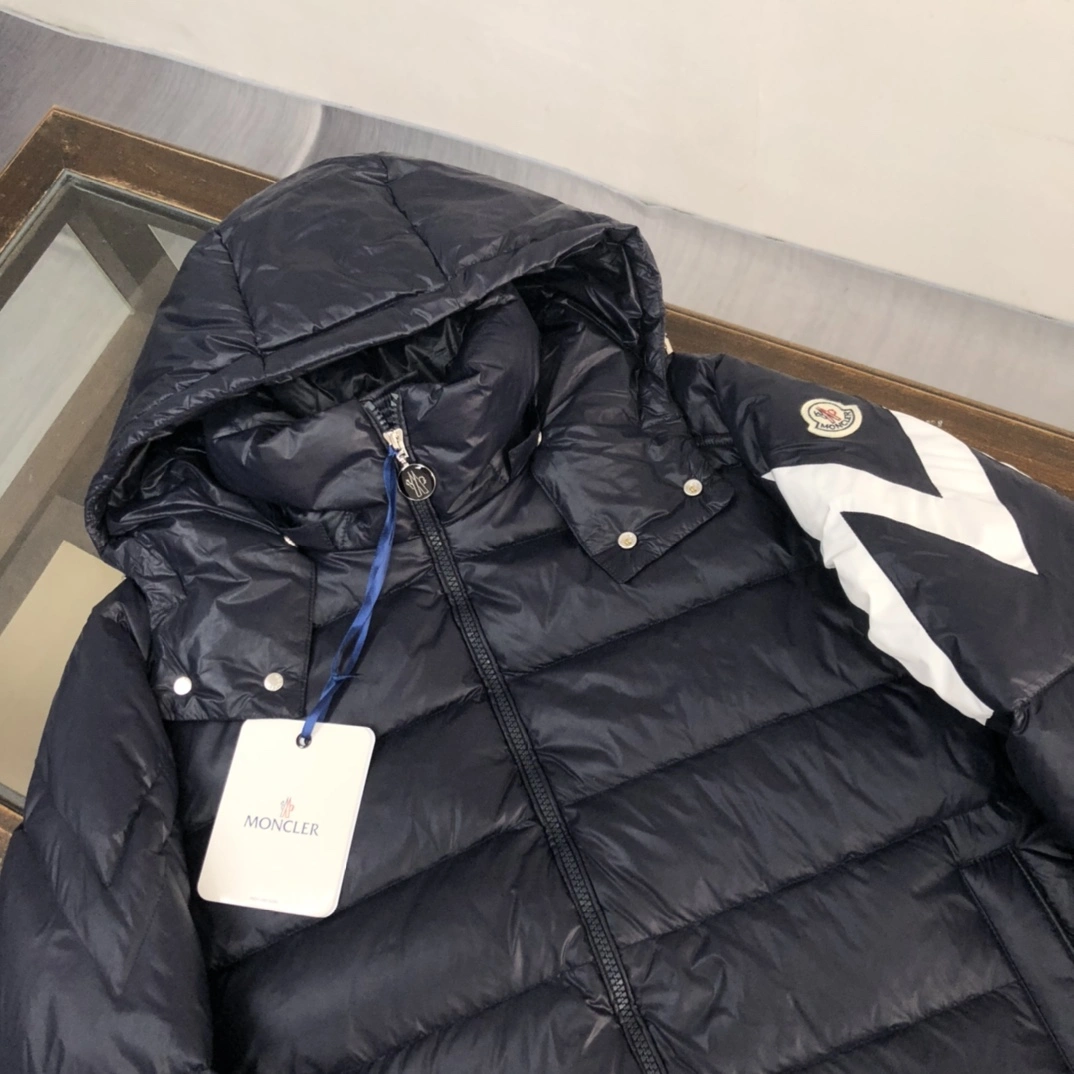 Moncler Down Jackets HighQuality 146600