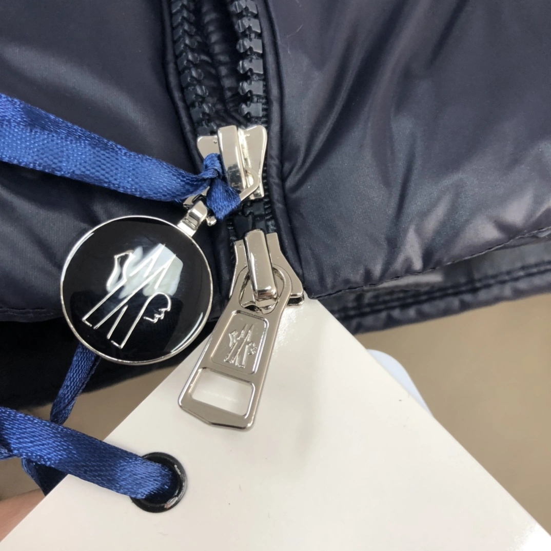 Moncler Down Jackets HighQuality 146600