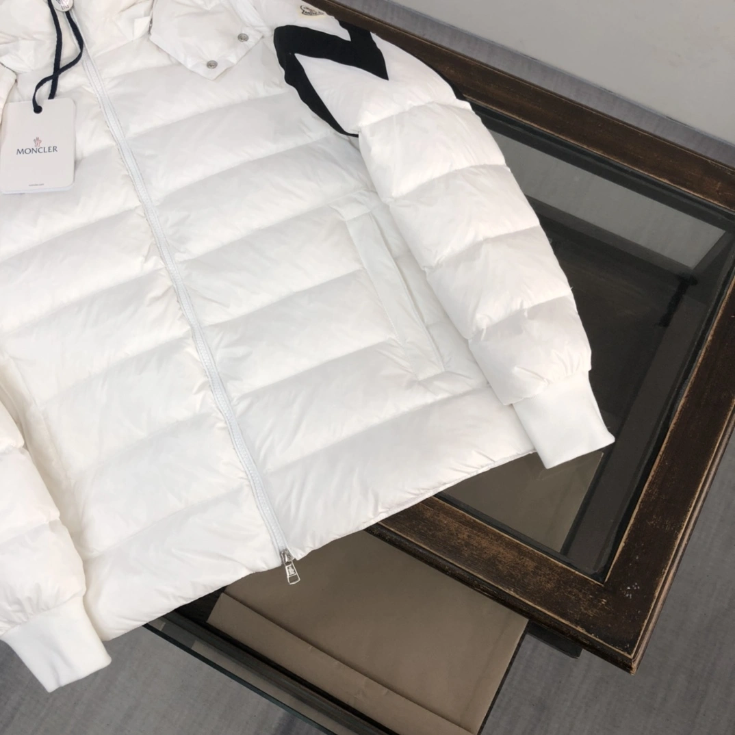 Trendsetting Moncler Down Jackets 146593