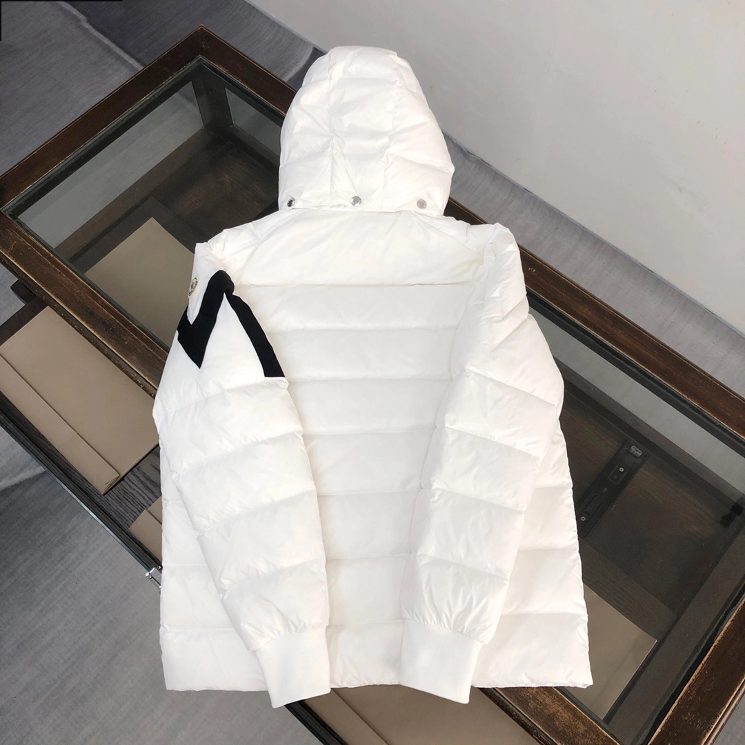 Trendsetting Moncler Down Jackets 146593