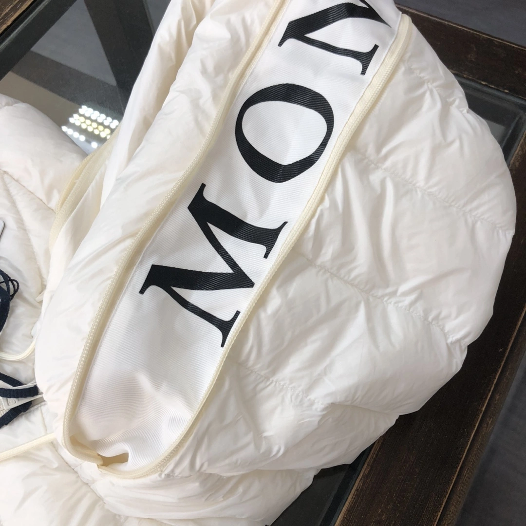 Refined Moncler Down Jackets 146579