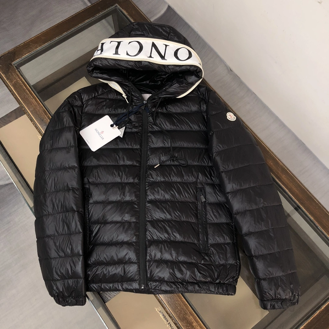 Moncler Down Jackets EyeCatching 146585