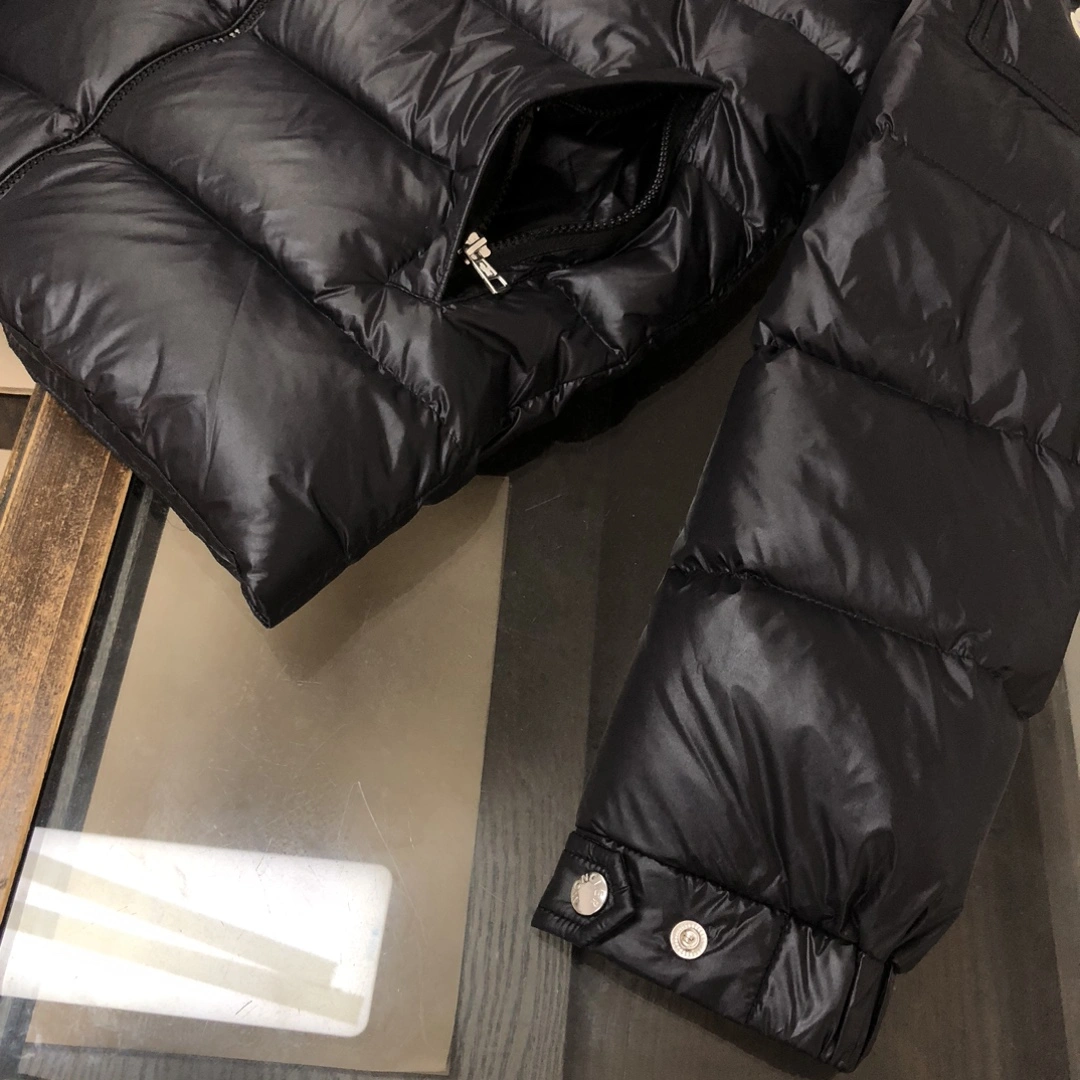 Moncler Down Jackets Attractive 146584