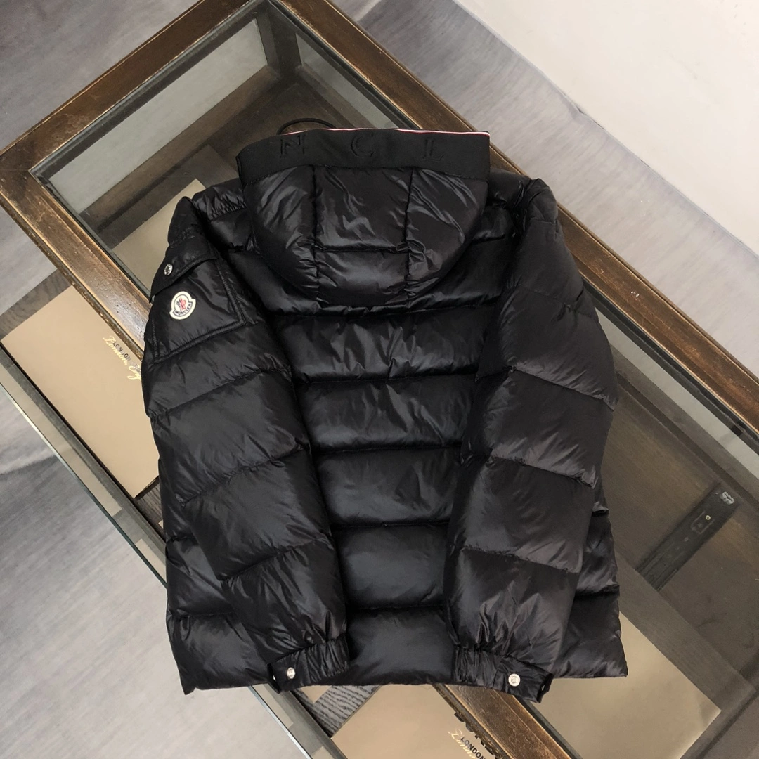 Moncler Down Jackets Attractive 146584