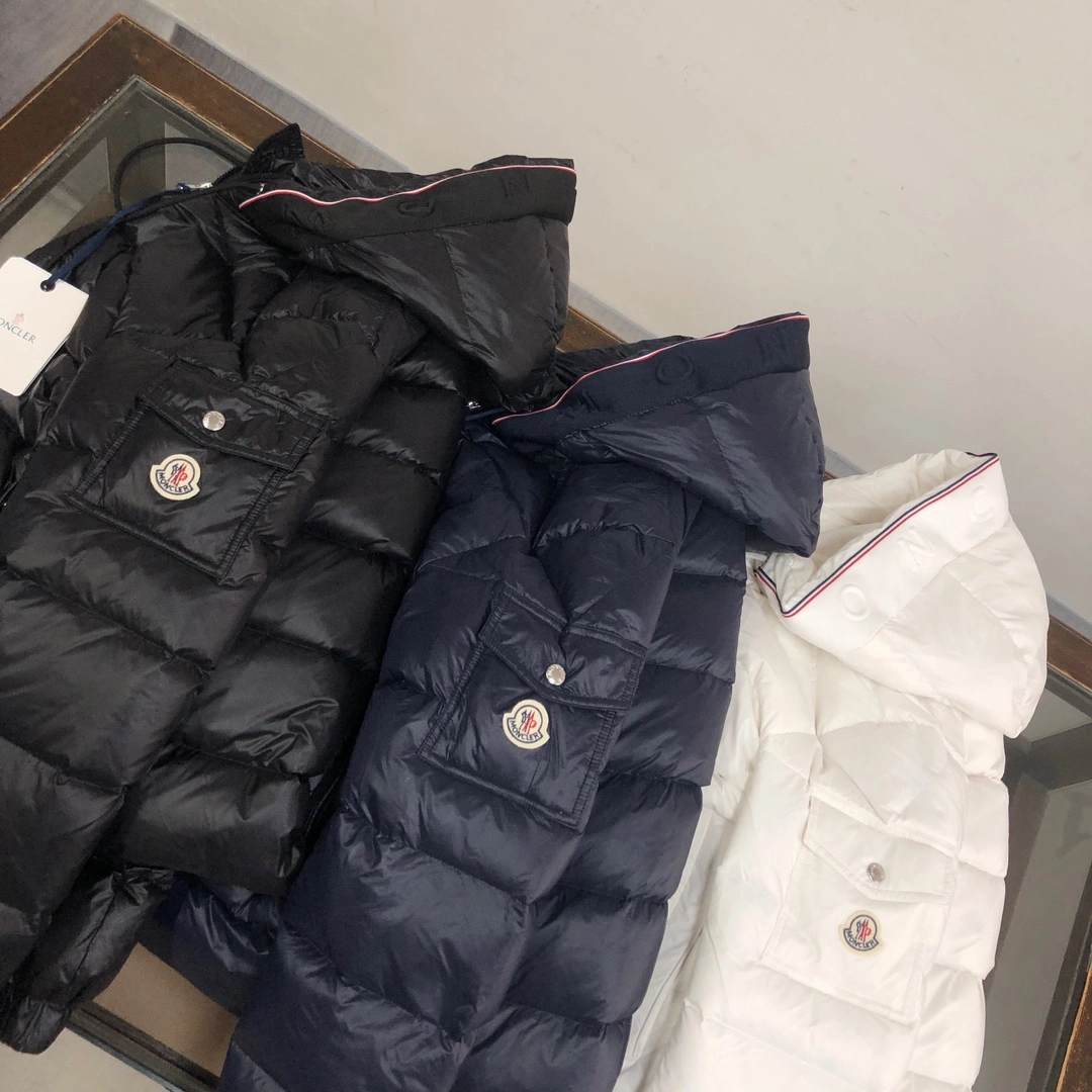 Moncler Down Jackets Snug 146575
