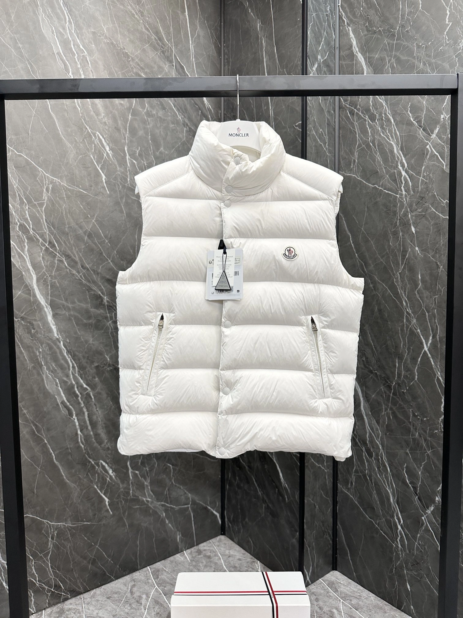 Moncler Down Jackets OnTrend 146591