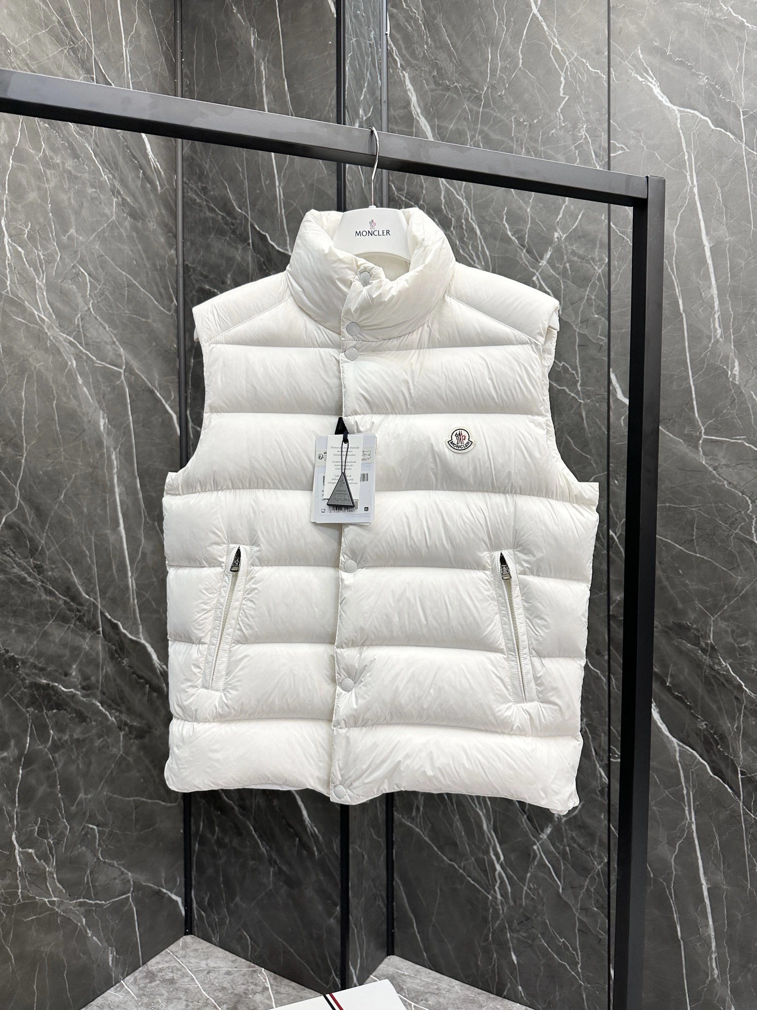 Moncler Down Jackets OnTrend 146591