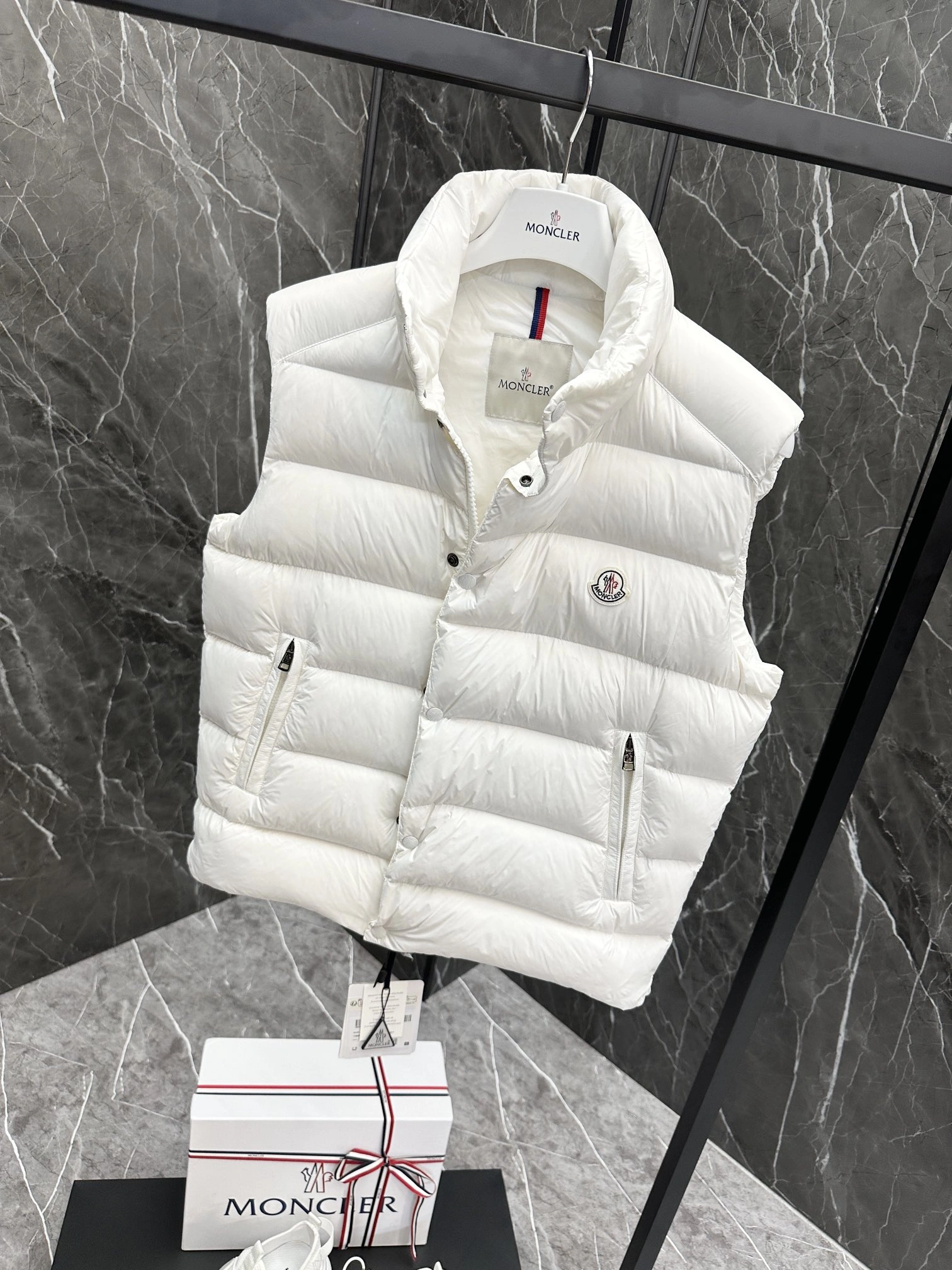 Moncler Down Jackets OnTrend 146591