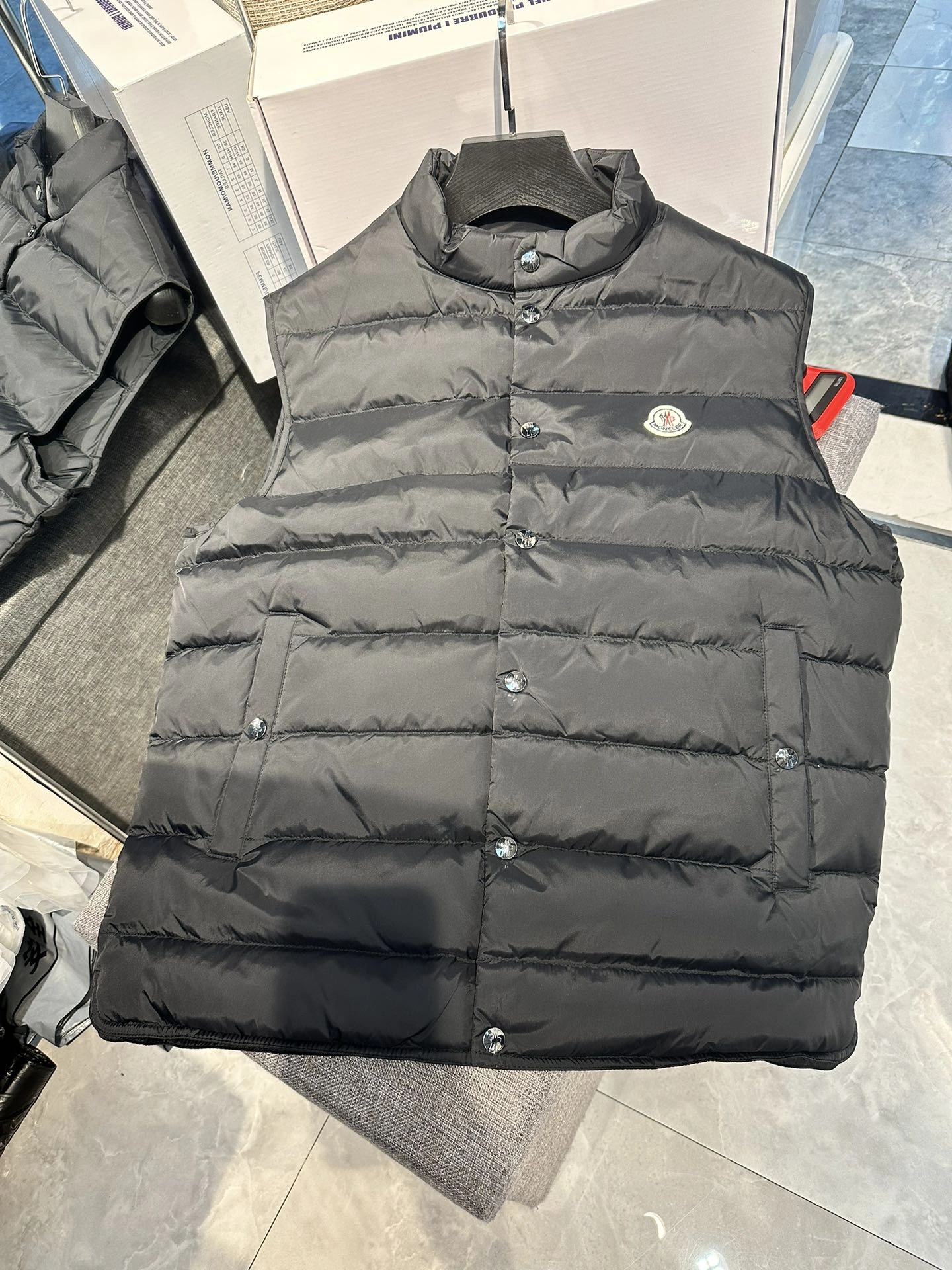 Stretchable Moncler Down Jackets 146568