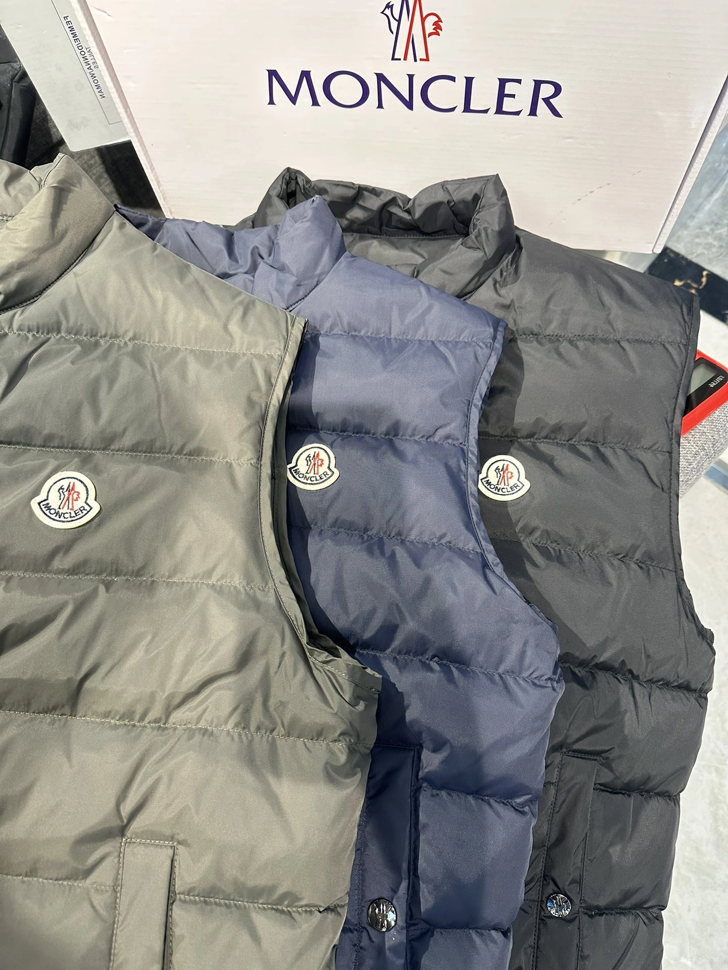 Stretchable Moncler Down Jackets 146568