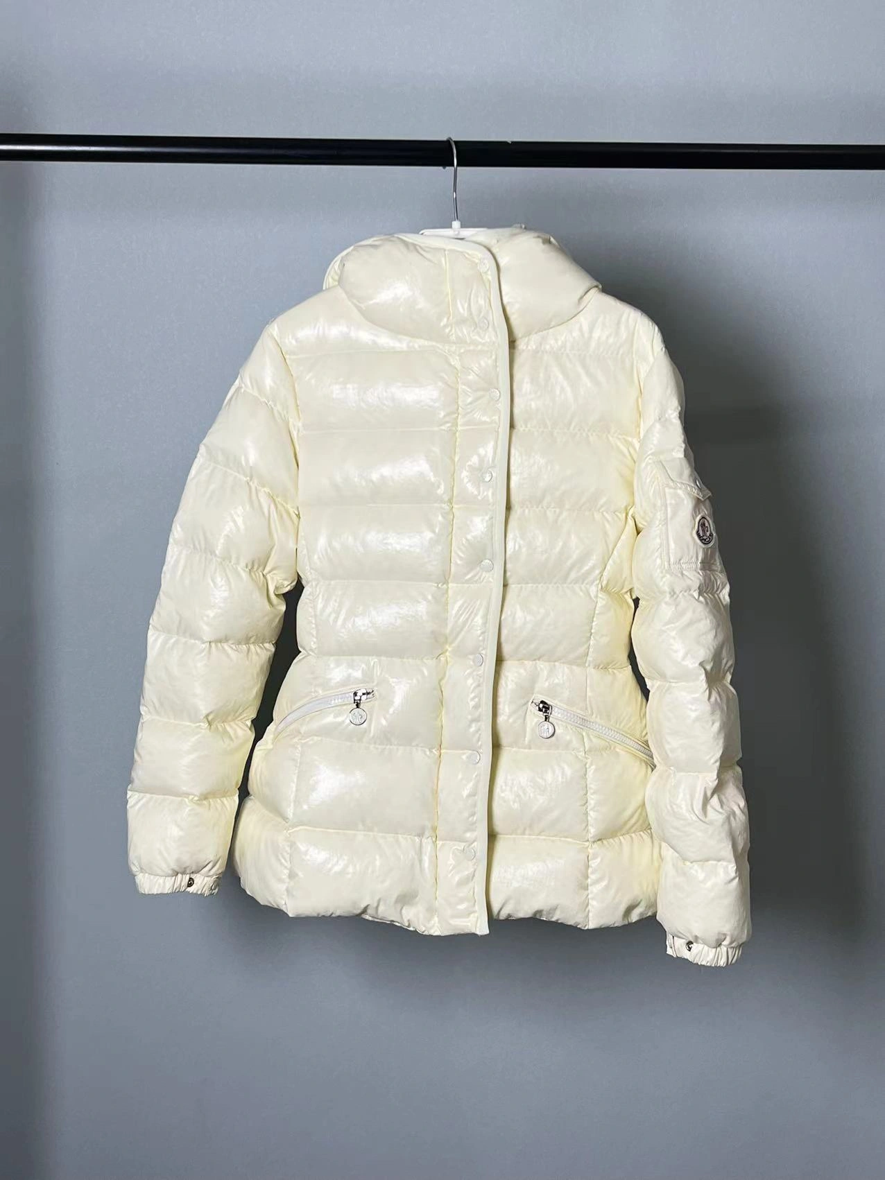 Modern Moncler Down Jackets 146573