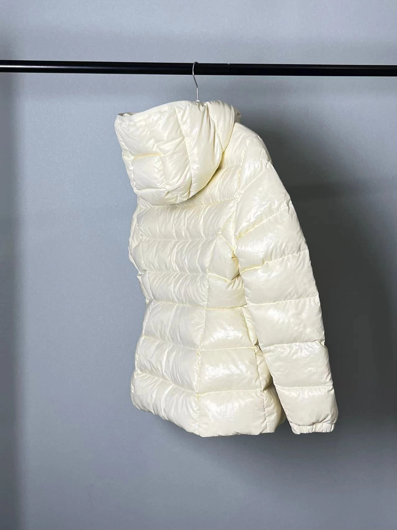 Modern Moncler Down Jackets 146573