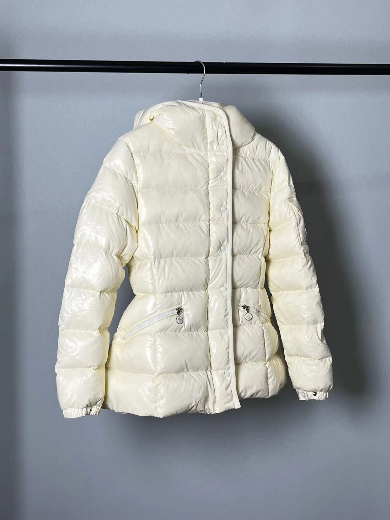 Modern Moncler Down Jackets 146573