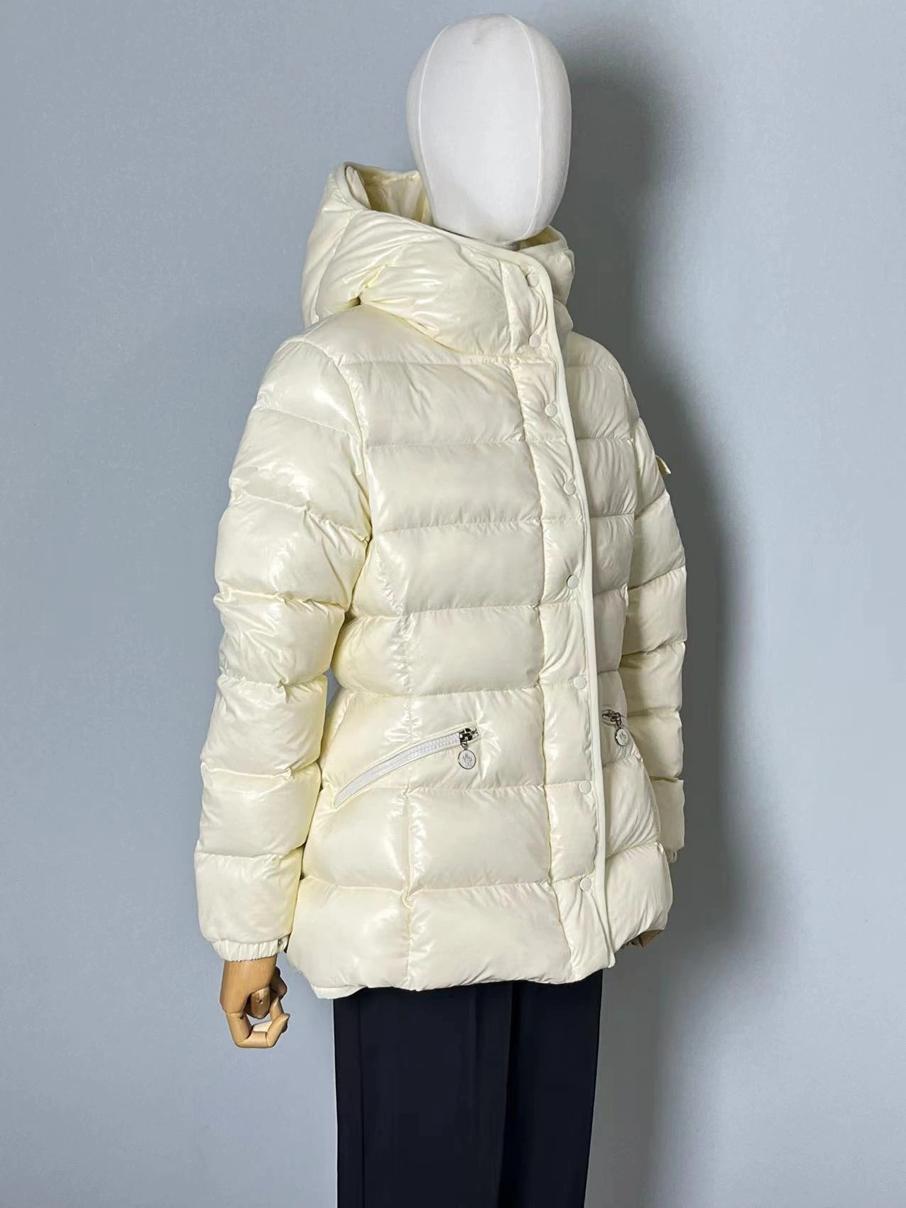 Modern Moncler Down Jackets 146573