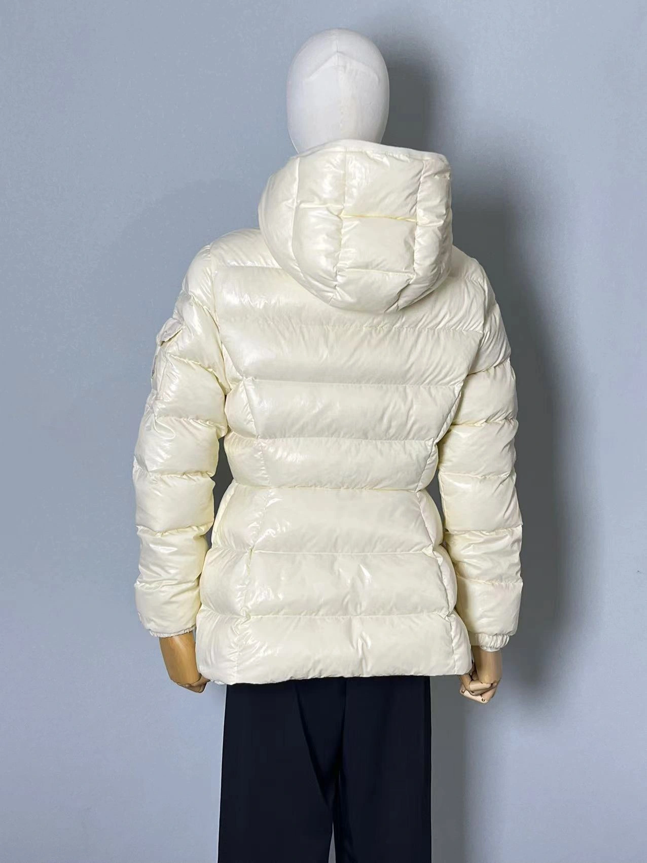 Modern Moncler Down Jackets 146573