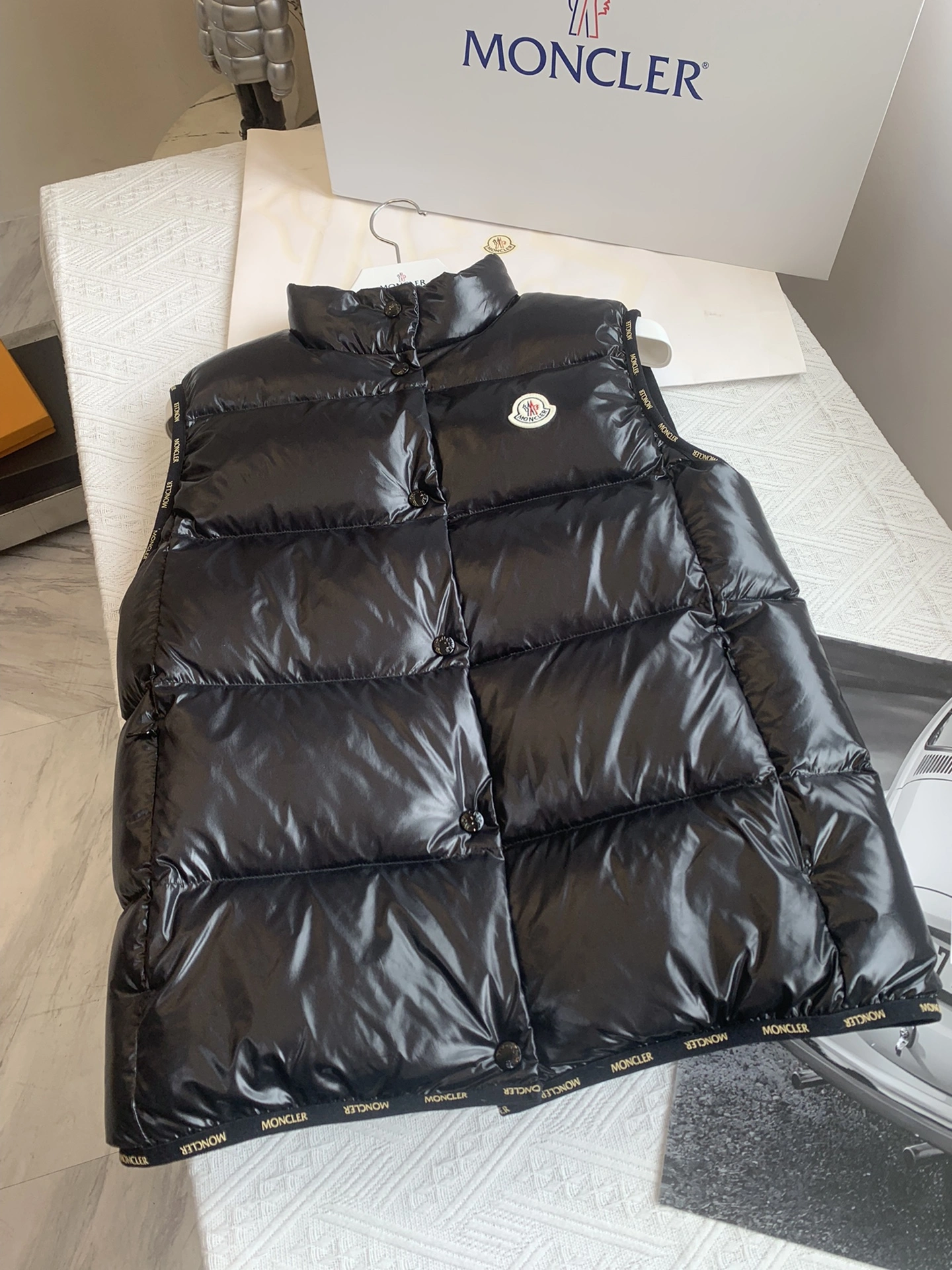 Moncler Down Jackets Practical 146583