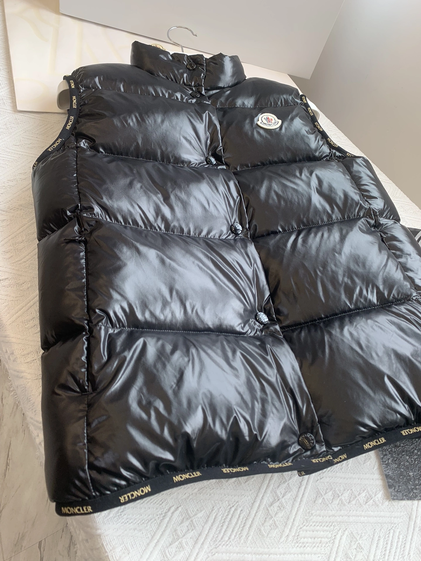 Moncler Down Jackets Practical 146583