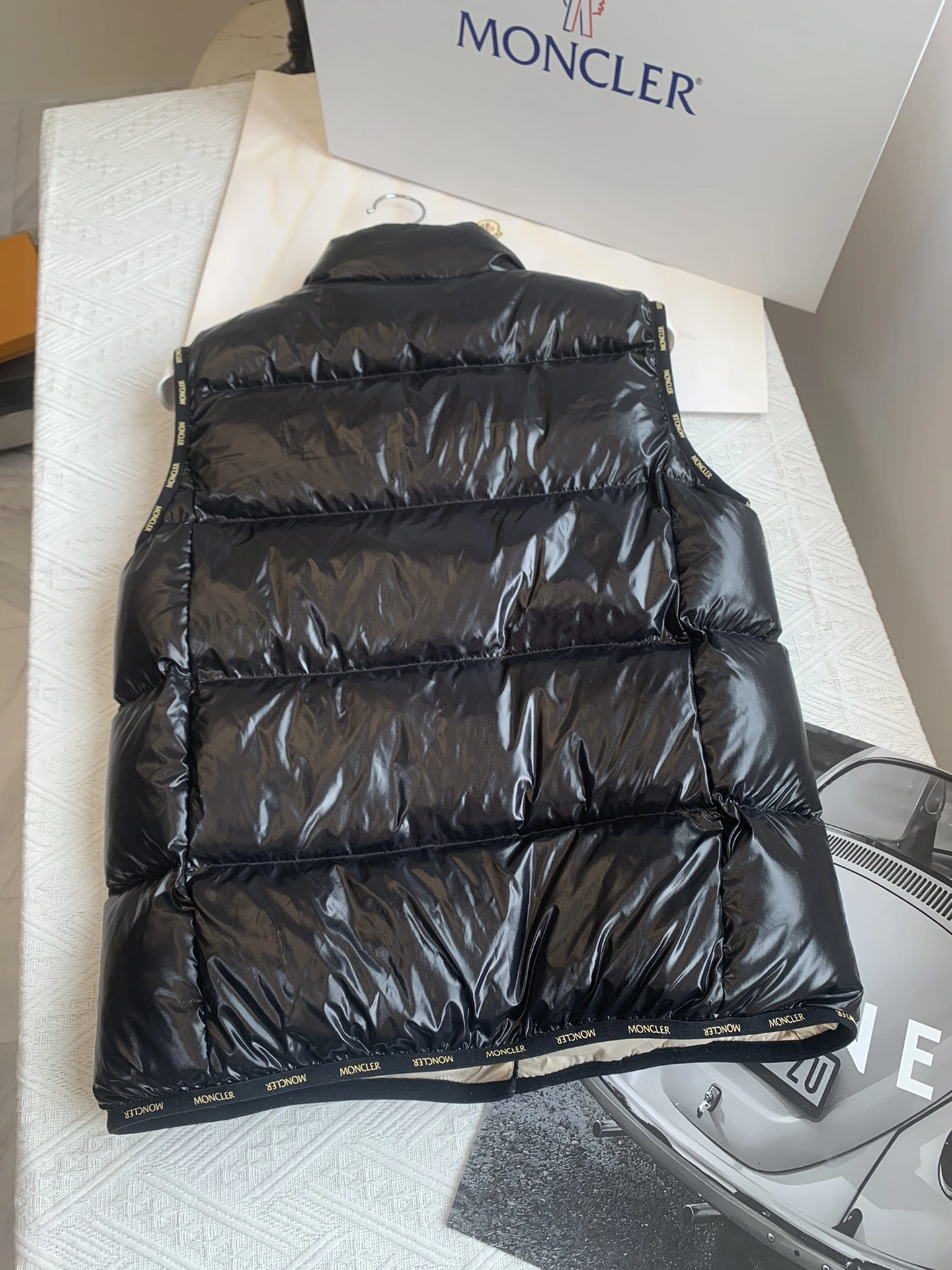 Moncler Down Jackets Practical 146583