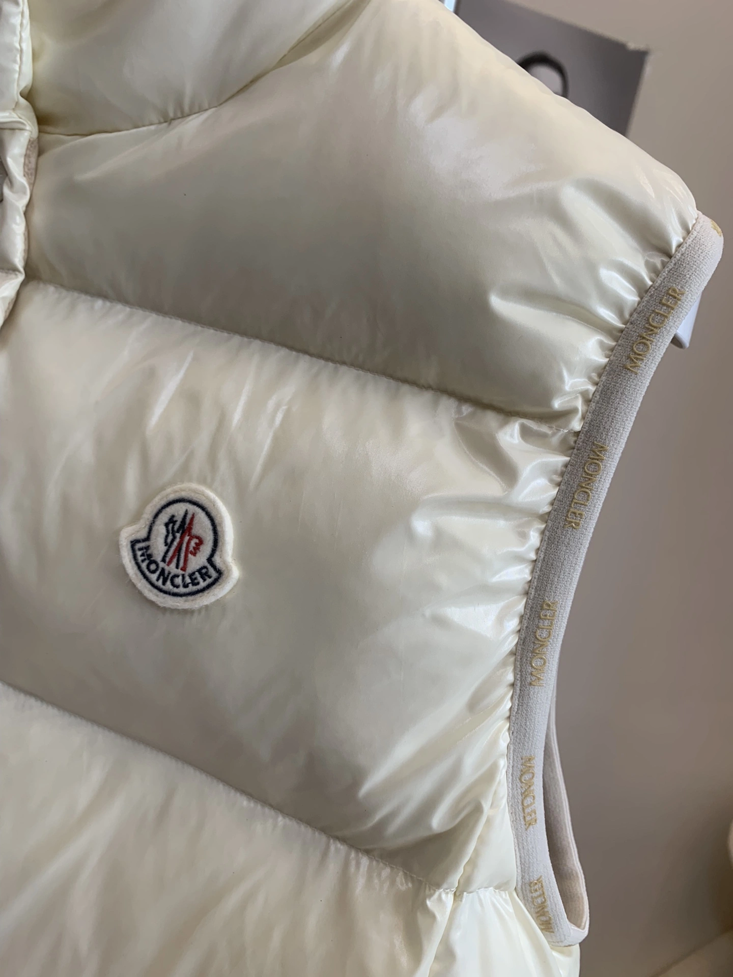 Fashionable Moncler Down Jackets 146572