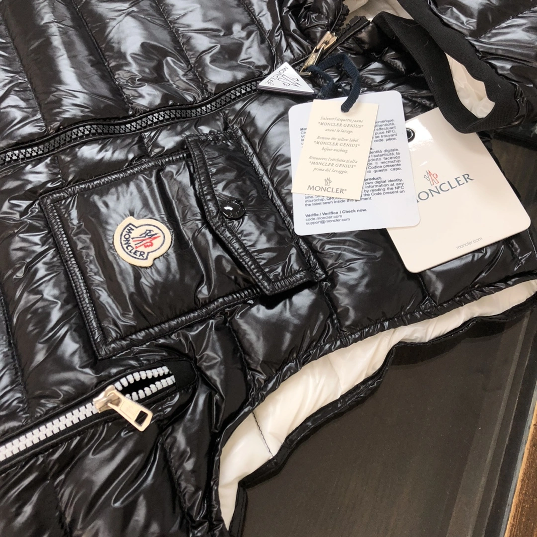 Moncler Down Jackets Comfortable 146578