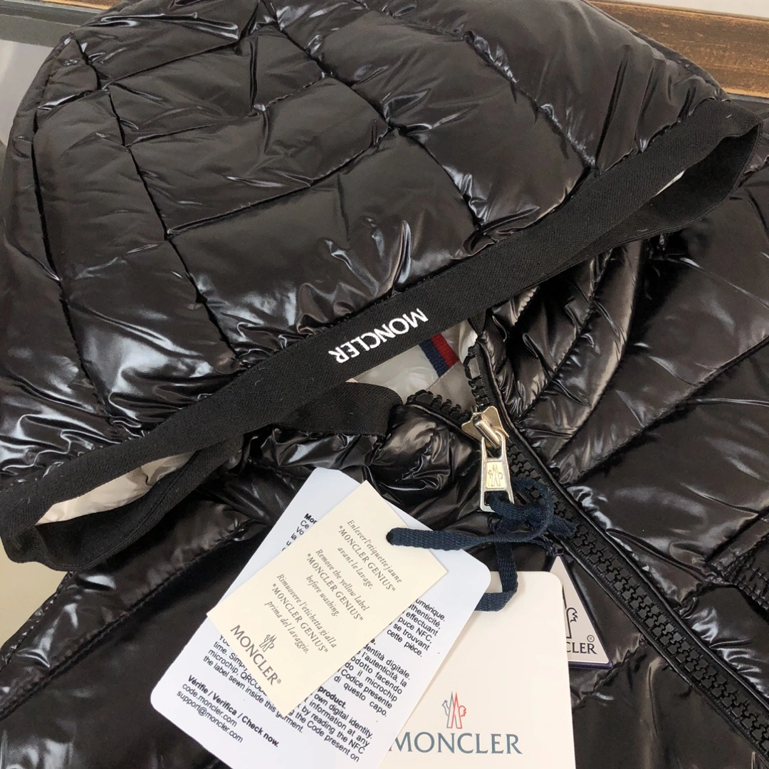 Moncler Down Jackets Comfortable 146578