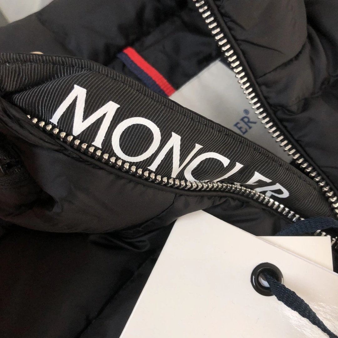 GoAnywhere Moncler Down Jackets 146567