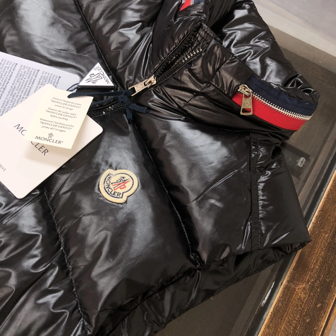 WrinkleFree Moncler Down Jackets 146571