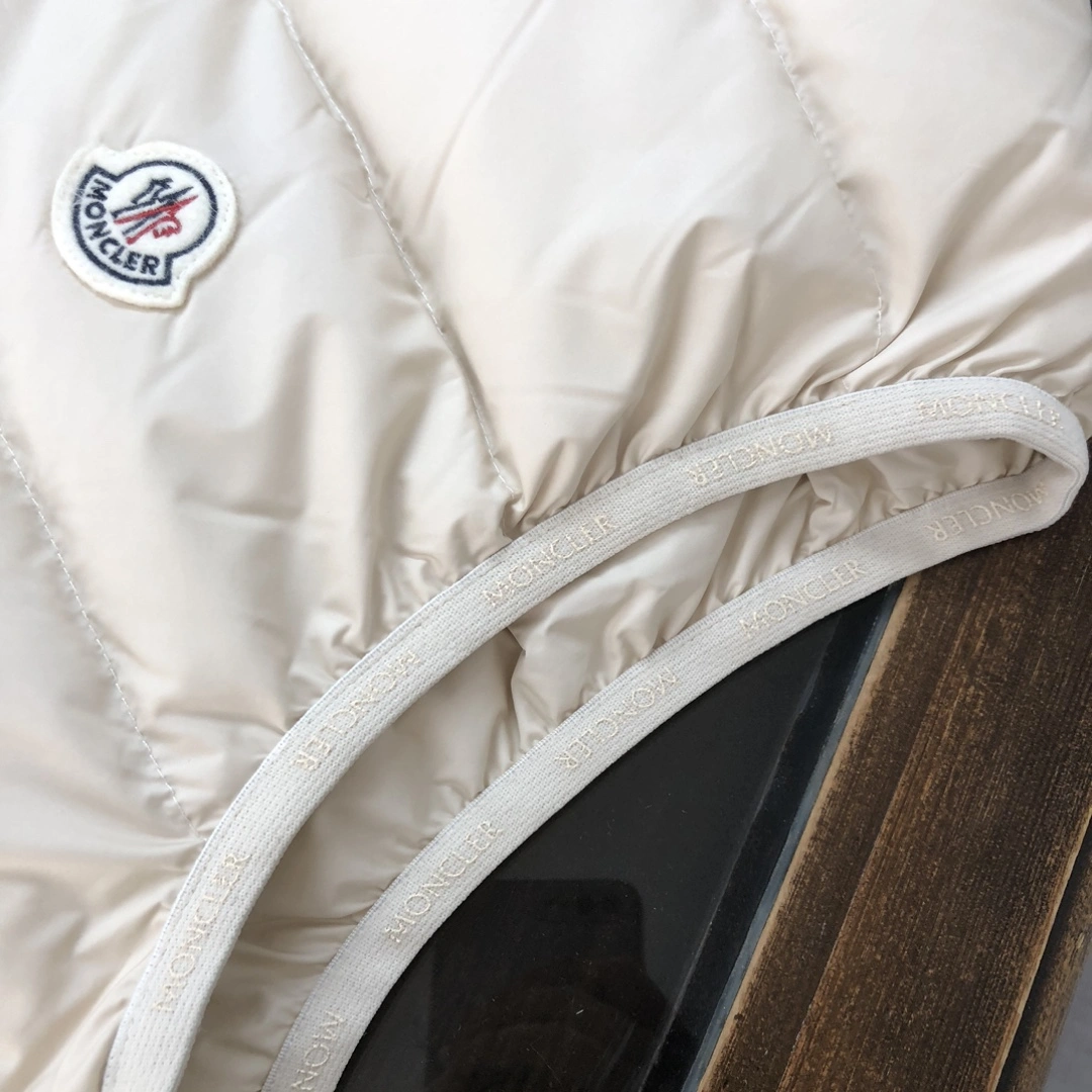 Lightweight Moncler Down Jackets 146563
